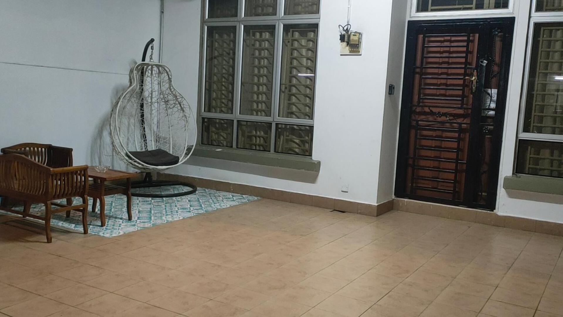 Zulaikha'S Homestay Ulu Tiram Johor Bahru Dış mekan fotoğraf